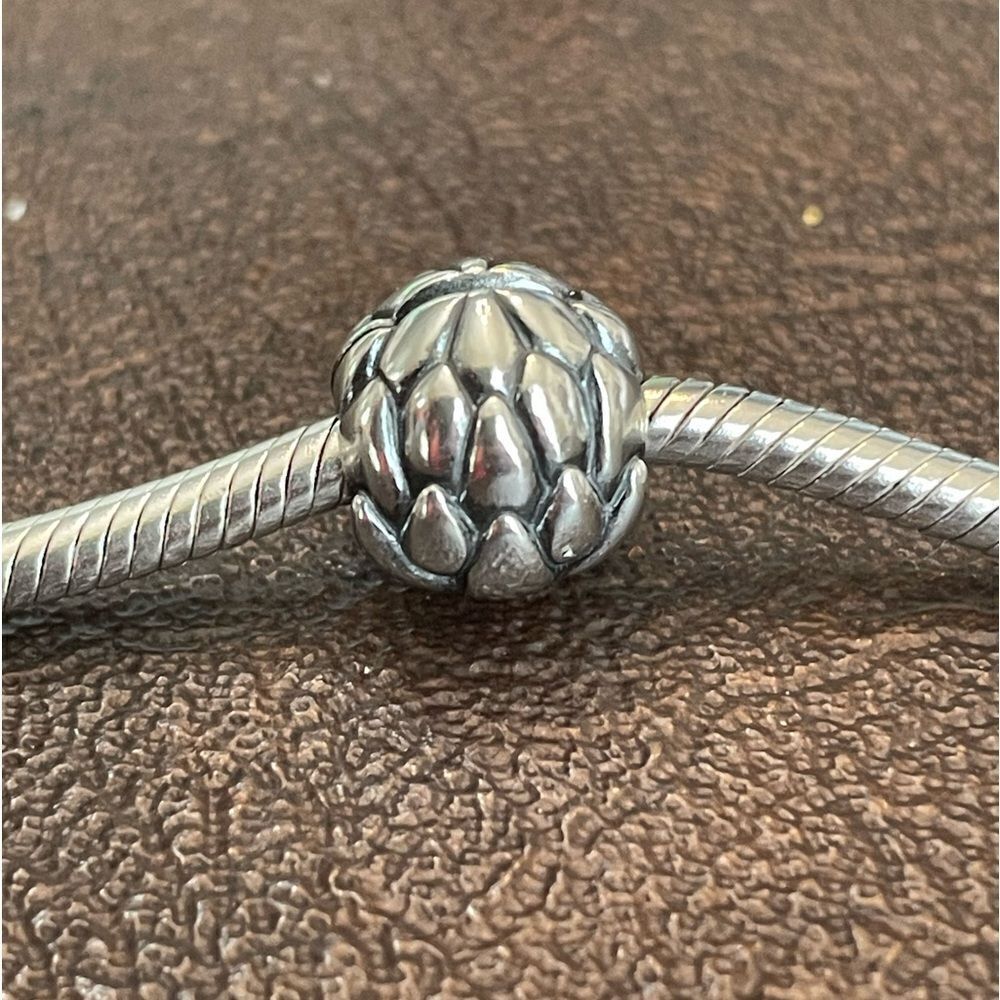 RARE PANDORA LOTUS FLOWER CLIP CHARM‎
